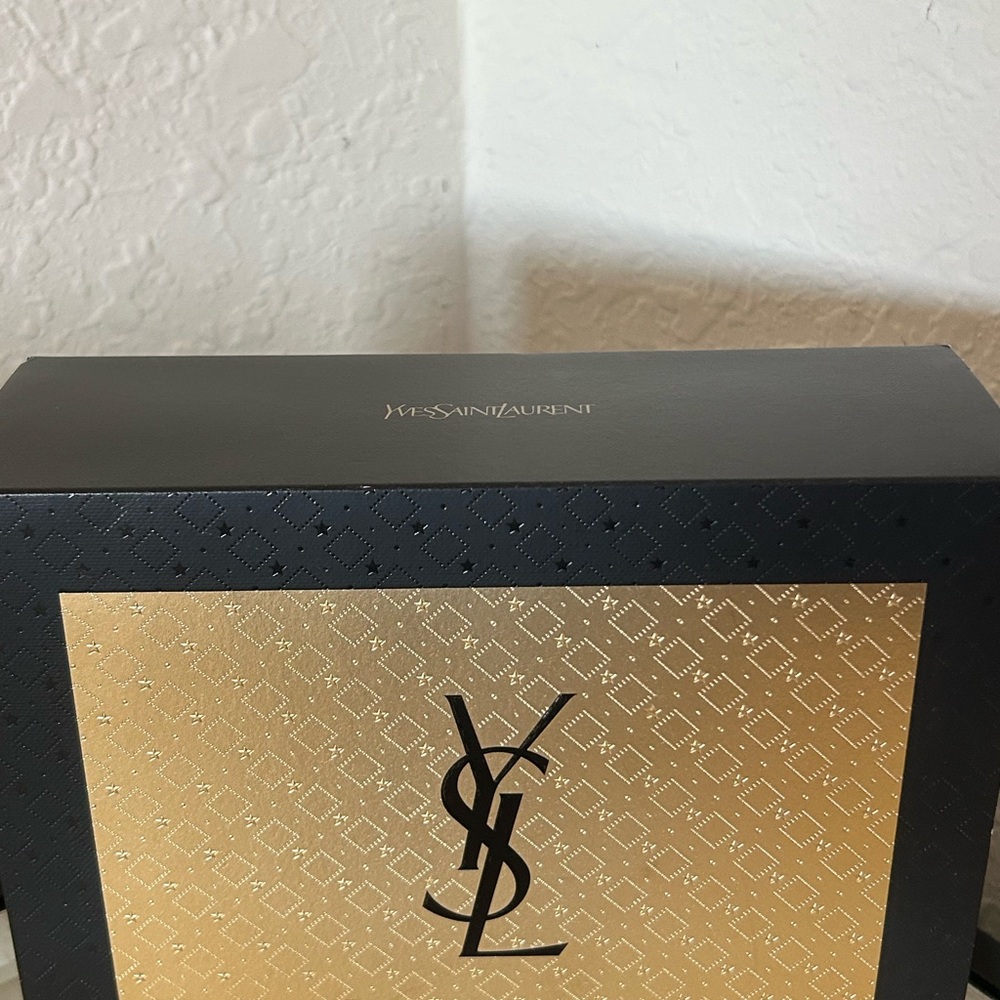 Yves Saint Laurent Pink and Gold Fragrance Duo - Picture 3 of 6